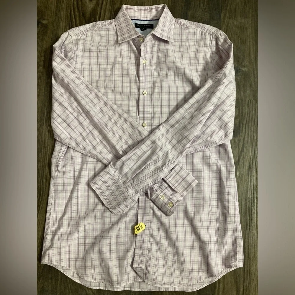 Banana Republic Non Iron Slim‎ Fit Medium Button Down Shirt